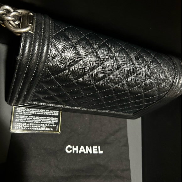 COPY - Chanel Caviar Quilted Medium Boy Flap Black - Picture 2 of 15